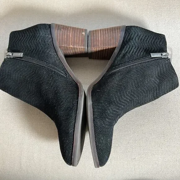 Lucky Brand Pardina black suede leather heel ankle boots with zipper size 9 - Picture 6 of 10